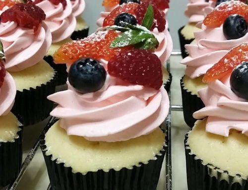 VANILLA CUPCAKES With WHIPPED CREAM