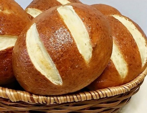 HOMEMADE PRETZEL ROLLS